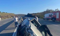 Sakarya'da kontrolden çıkan araçta iki kişi yaralandı