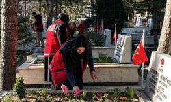 Şehit Mezarlıklarında Temizlik ve Bakım Faaliyetleri Başlatıldı