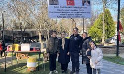 Şehitler için mevlit şekeri dağıttı