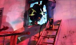 Siirt'te İki Katlı Evde Çıkan Yangın Paniğe Neden Oldu