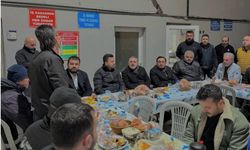 Sincan Belediye Başkanı Ercan, gece çalışanlarıyla sahurda bir araya geldi