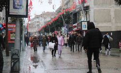 Soğuk ve yağmurlu hava bayram alışverişini etkilemedi