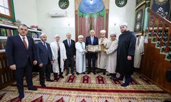 TBMM Başkanı Kurtulmuş, Bükreş'teki Carol-Hunchiar Camii'ni Ziyaret Etti