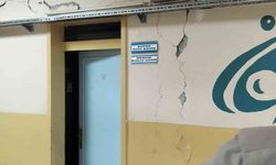 Tokat'ta 5,5 büyüklüğünde deprem okuldaki duvarları hasara uğrattı