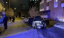 Trafik kazasında otomobil duvarı yıktı: 1'i ağır 5 yaralı