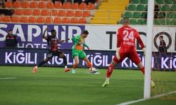 Trendyol Süper Lig: Corendon Alanyaspor: 0 - Gençlerbirliği: 0 (İlk Devre)