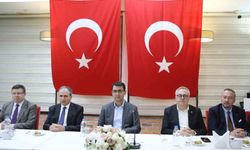 Uşak'ta Protokol Üyeleri Bayramlaşma Etkinliğinde Bir Araya Geldi