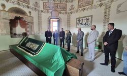 Vali Erdinç Yılmaz Seyitgazi'deki Tarihi Yapıları İnceledi