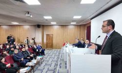 Yeşilay, Yüreğir'deki Muhtarlarla Toplantı Gerçekleştirdi