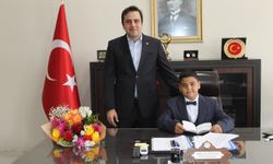 23 Nisan'da çocuklar koltuklara oturdu