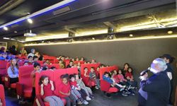 300 öğrenci sinemada buluştu