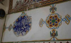 5 asırlık miras tehlikede: Ahi Evran Cami'nin sıva ve süslemeleri zarar görüyor