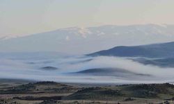 Adilcevaz'da yoğun sis manzarası göz alıcıydı