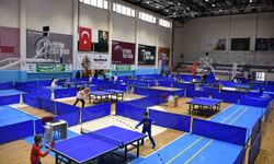 Afyonkarahisar'da masa tenisi şampiyonları belirlendi