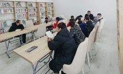 Ağaçören'de öğrenciler kütüphanelerle tanıştı