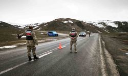 Ağrı'da güvenlik denetimlerinde 21 şahıs yakalandı