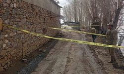 Ahır, çökme riski nedeniyle güvenlik önlemleriyle çevrelendi