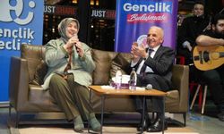 AK Parti Kadın Kolları Başkanı Ercan, Ümraniye'de Gençlerle Buluştu