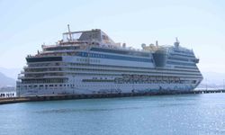 Alanya'ya lüks kruvaziyerle 2 bin 129 turist geldi