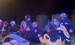 Alkollü sürücü, otomobiliyle önce ağaca çarptı, ardından karşı şeride geçti