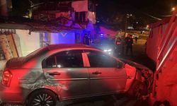 Alkollü sürücü polisten kaçarken merdiven korkuluklarına çarptı