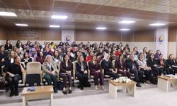 Ardahan'da Kadın Girişimciler Zirvesi Yoğun İlgiyle Karşılandı