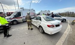 Arsuz'da otomobil çarpışması: 1 kişi yaralandı