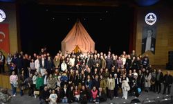Atakum'da Tiyatro Severler Bir Araya Geldi