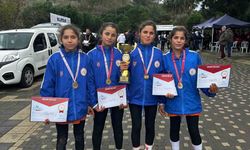 Atletizmde tarihi başarı: 4 kız kardeş bir arada kürsüde