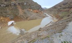 Bahçesaray'da su baskını riski yükseliyor