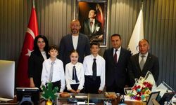 Başkan Zencirci, yönetimi çocuklara bıraktı