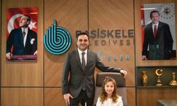 Başkanlık görevi 23 Nisan'da çocuklara devredildi