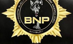 Bayburt'ta alkollü mekânda uyuşturucu ve silah ele geçirildi