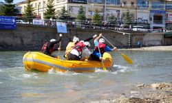 Bayburt'ta Üniversiteler Arası Rafting Şampiyonası heyecanı yaşanıyor