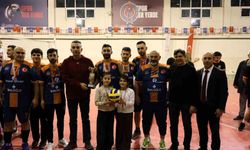 Bilecik'te Bahar Voleybol Turnuvası heyecan dolu finalle sona erdi