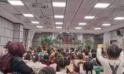 Bilecik'te Minik Öğrenciler 'Akıllı Tavşan Momo' Müzikalinde Eğlendi