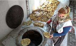 Bilik ekmeği ile aile bütçesine katkı sağlıyor