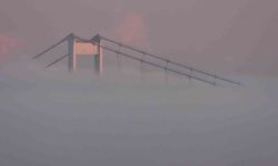 Boğaz'da sis alarmı: Fatih Sultan Mehmet Köprüsü kayboldu