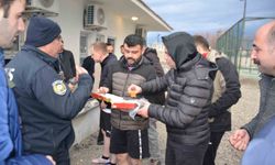 Bulanık'ta protokol üyeleri ve polis dostluk maçı oynadı