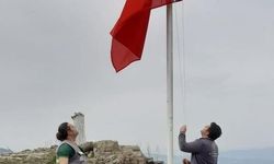 Buldan'da 45 mahalle ay yıldızlı bayraklarla süsleniyor