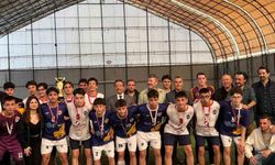 Burhaniye'de Gençlik Futbol Müsabakasının Finali Gerçekleşti