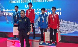 Bursa Büyükşehir Belediyespor güreşçileri Türkiye Şampiyonası'nda 3 madalya elde etti