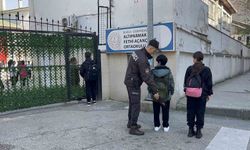 Bursa'da eğitim güvenliği artırıldı:Her okulda bekçi ve polis görevlendirildi