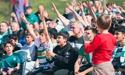 Bursa'da yeşil-beyaz sevinç dev ekranda yaşandı