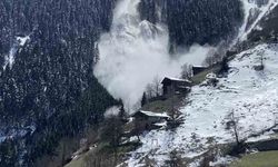 Çığ anı Trabzon'da cep telefonuyla kaydedildi