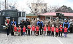 Çocuklar polislik mesleği ile tanıştı