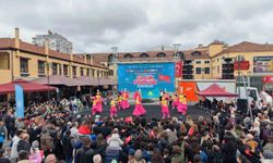 Çocuklar, Türk kültürünü Samsun'da sergiledi