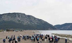 Dalaman'da kayalık sahilde temizlik etkinliği gerçekleştirildi