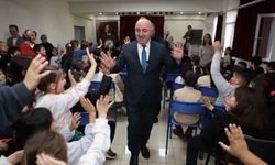 Darıca Belediye Başkanı Bıyık, ilkokul öğrencilerine yerel yönetimleri anlattı