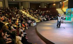 Darıca'da Çocuklar Tiyatro ile Hafta Sonunu Renklendiriyor